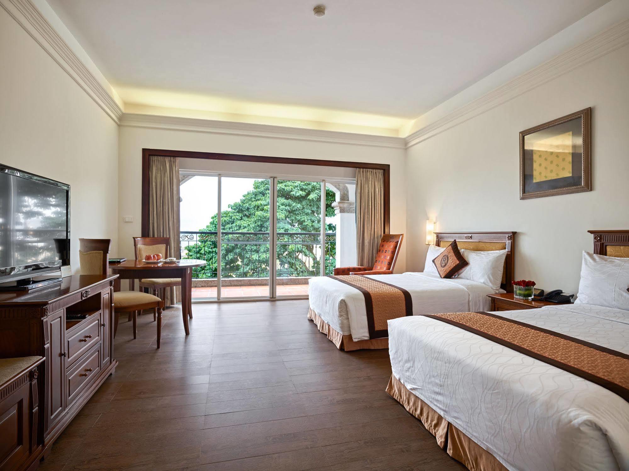 Royal Villas Halong Ha Long Buitenkant foto