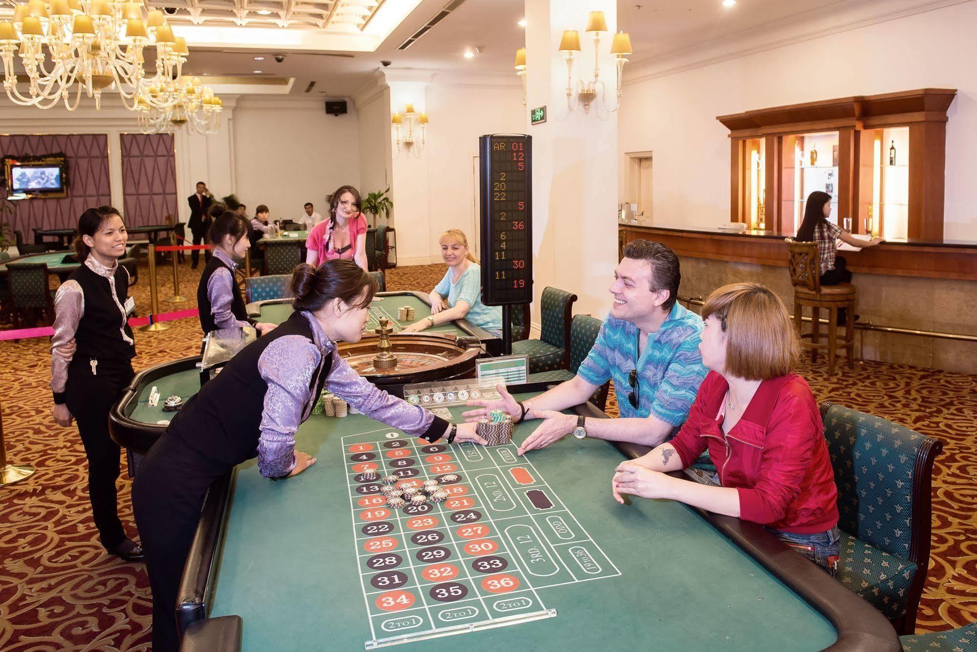 Royal Villas Halong Ha Long Buitenkant foto